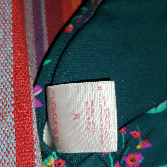 M - Exhilaration Bikini Top - Picture 7 of 9